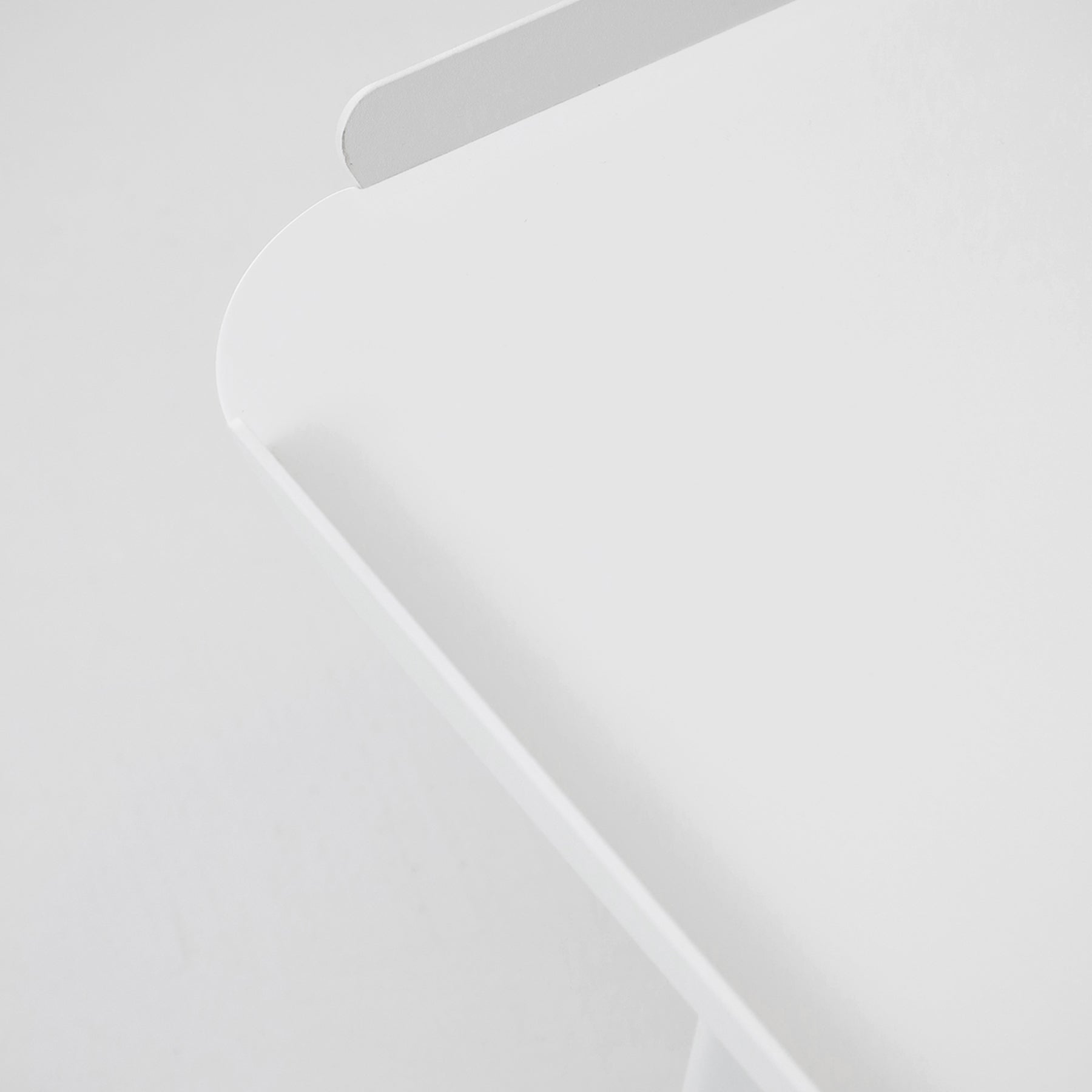 Edgar Kare Orta Sehpa